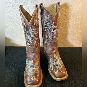 SHYANNE WOMEN'S LASY WESTERN BOOTS - BROAD SQUARE TOE Size 8